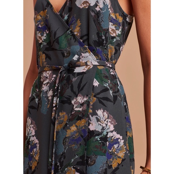 WILFRED | XXS ASTERE FLORAL WRAP DRESS ARITZIA - Picture 4 of 8
